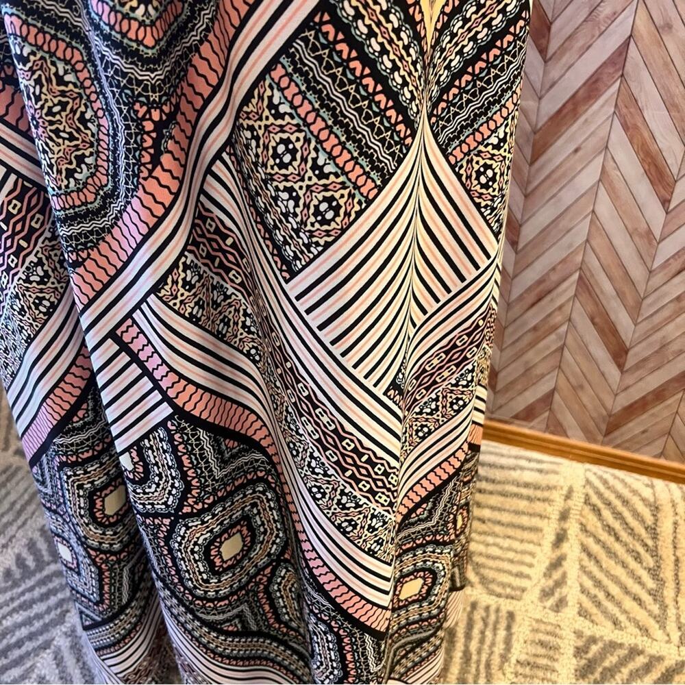 London Times Multicolor Medallion Halter Pleated Maxi Dress Size 8 - Picture 5 of 9